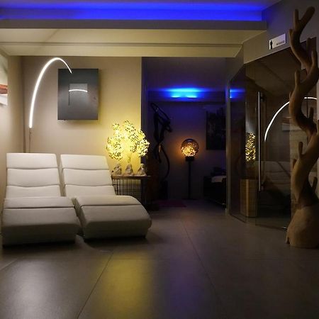 Hotel Monte Cristo Hoeselt Eksteriør billede